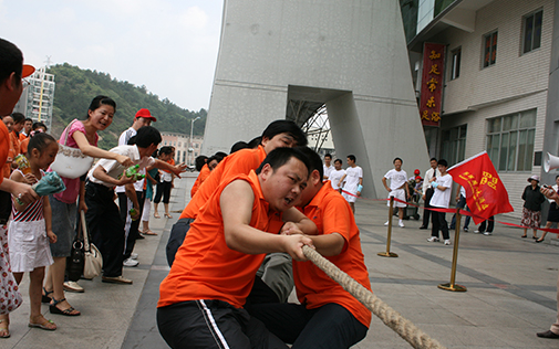 参加农民工运动会